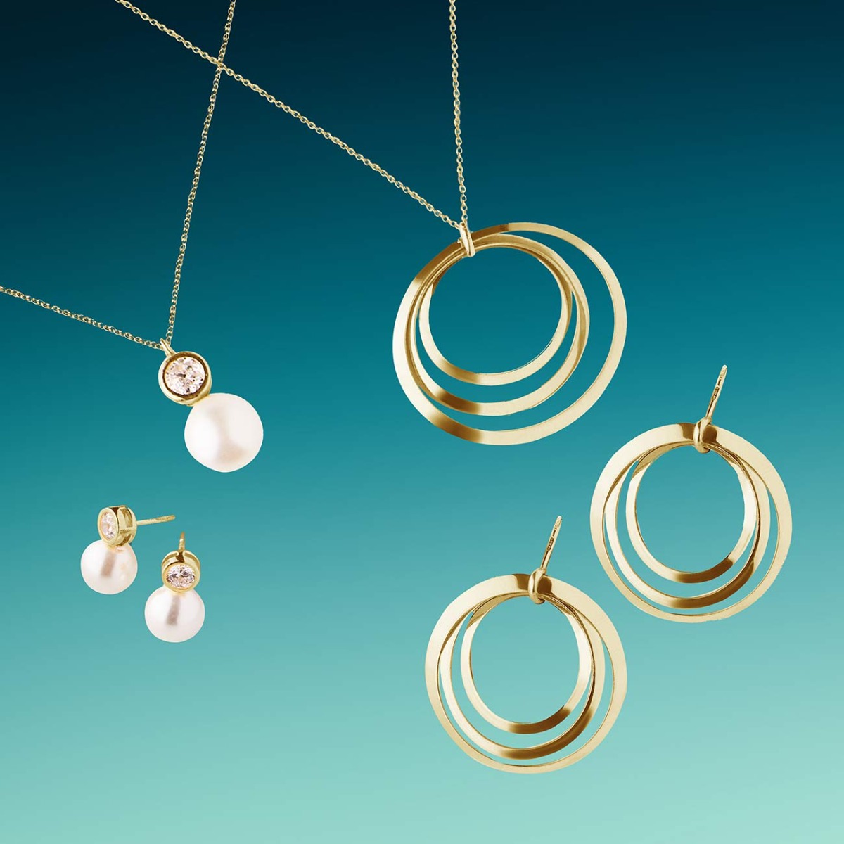 Naszyjniki z literkami