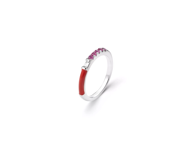 Pierścionek srebrny z prostokątną białą i okrągłymi czerwonymi cyrkoniami, emaliowany na czerwono