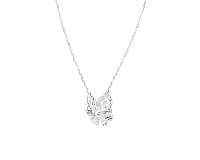 Naszyjnik srebrny kolia z wisiorkiem w kształcie motyla wysadzanym cyrkoniami