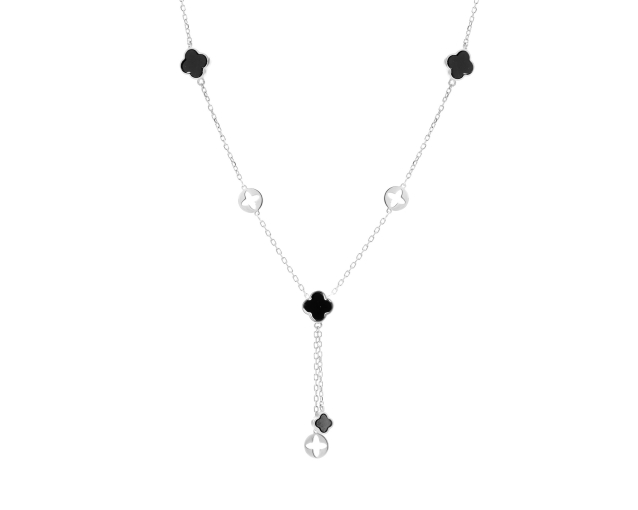 Naszyjnik srebrny krawatka z czarną emalią z motywem kwiatu o czterech płatkach