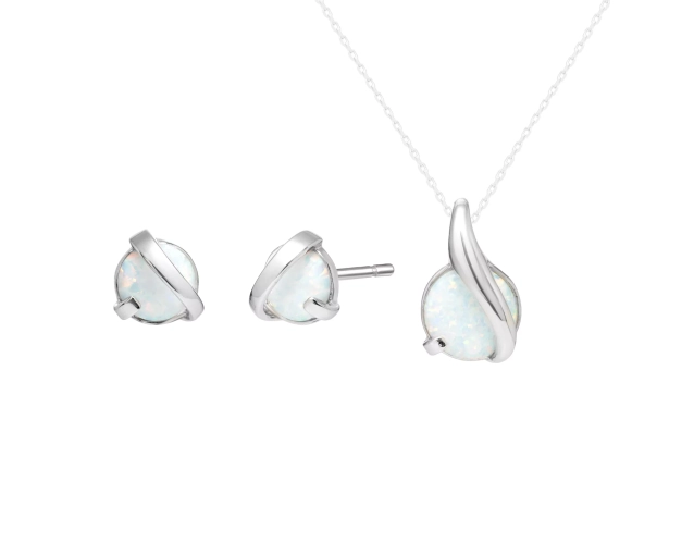 Komplet srebrny kolczyki na sztyfcie i zawieszka z białym okrągłym opalem