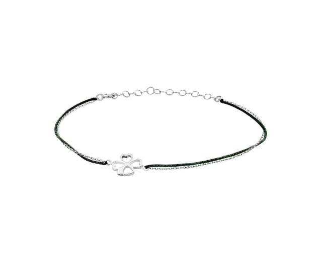 Srebrna bransoletka z łańcuszkiem i sznurkiem w czarnym kolorze z symbolem czterolistnej koniczynki