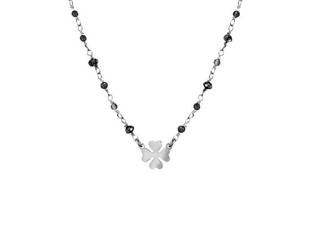 Naszyjnik srebrny z czterolistną koniczynką i czarnymi cyrkoniami