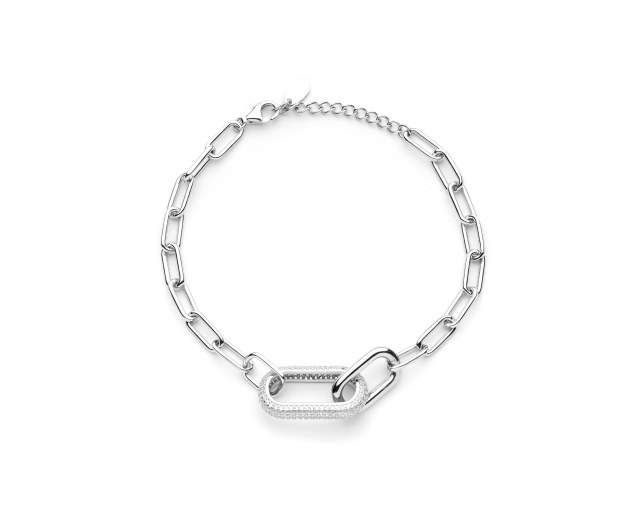 Bransoletka srebrna o splocie ankier przypominająca łańcuch z ozdobnym ogniwem wysadzanym w całości białymi cyrkoniami
