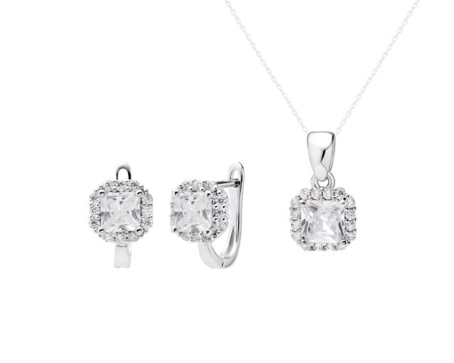 Komplet biżuterii srebrnej z cyrkoniami oprawionymi w łapki