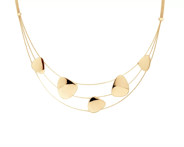 Złoty naszyjnik z geometrycznymi elementami