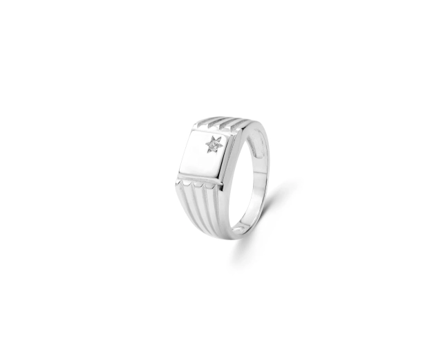 Pierścionek srebrny sygnet z gwiazdką i cyrkonią