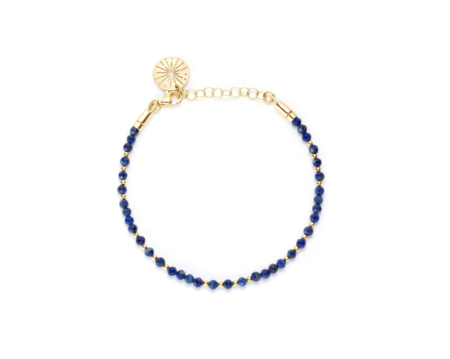 Bransoletka srebrna pozłacana z granatowymi koralikami z kamienia naturalnego i okrągłą zawieszką