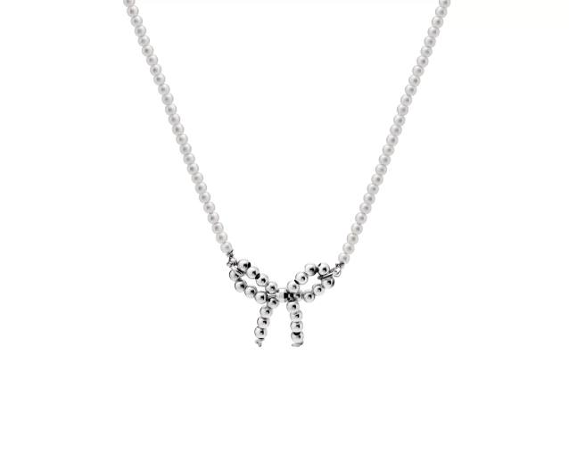 Naszyjnik z małych perełek z kokardą z pereł