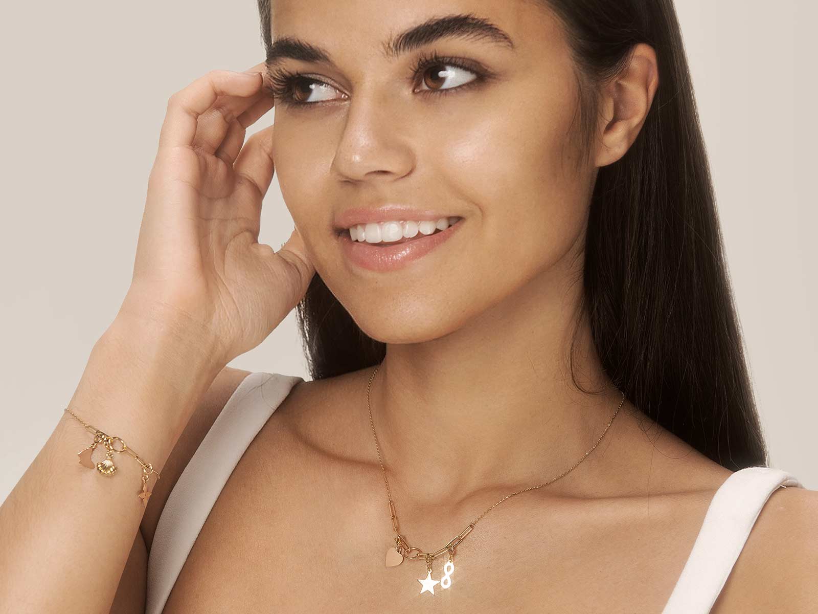 Trendy w biżuterii 2024 – co jest modne?